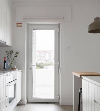 Cozy apartment with terrace - 20 min to Lisbon