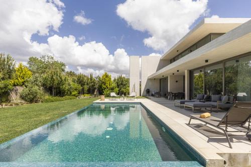 Troia Design Villa by CadenzaLux in Setubal