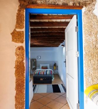 Casa Com Mãos