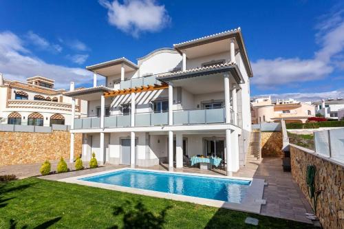 Luxury Vau Beach Villa with Private Heated Pool in Portimao