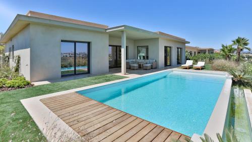 Brand New Waterfront Villa with pool in Faro